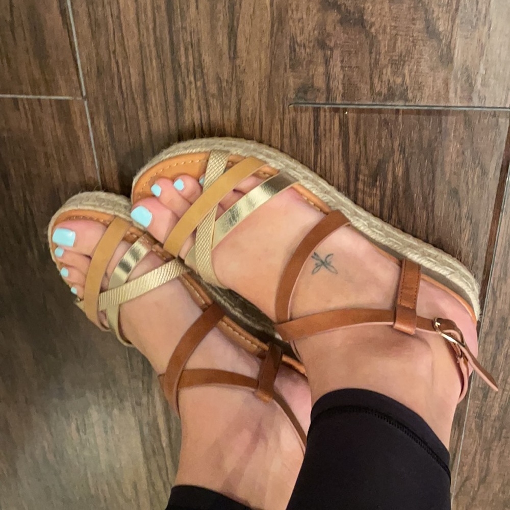 Platform sandals